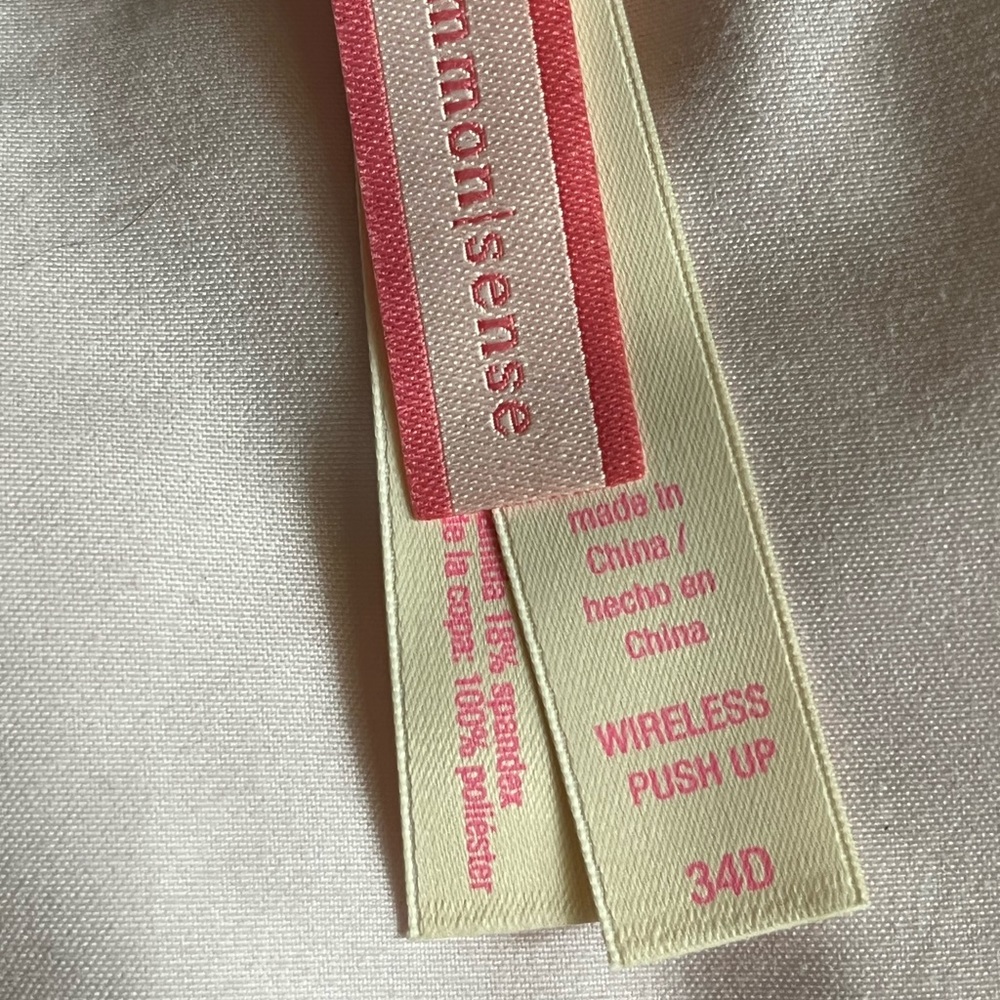 2 Bras UNCOMMON/ SENSE Burgundy Woman’s Bras Sz 34D - Picture 3 of 7